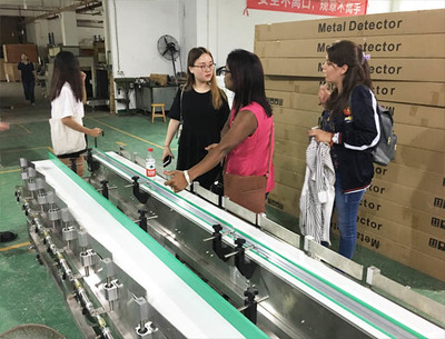 外國(guó)客戶(hù)參觀指導(dǎo) 矩正公司喜迎外賓來(lái)訪(fǎng)，深化代理代辦合作